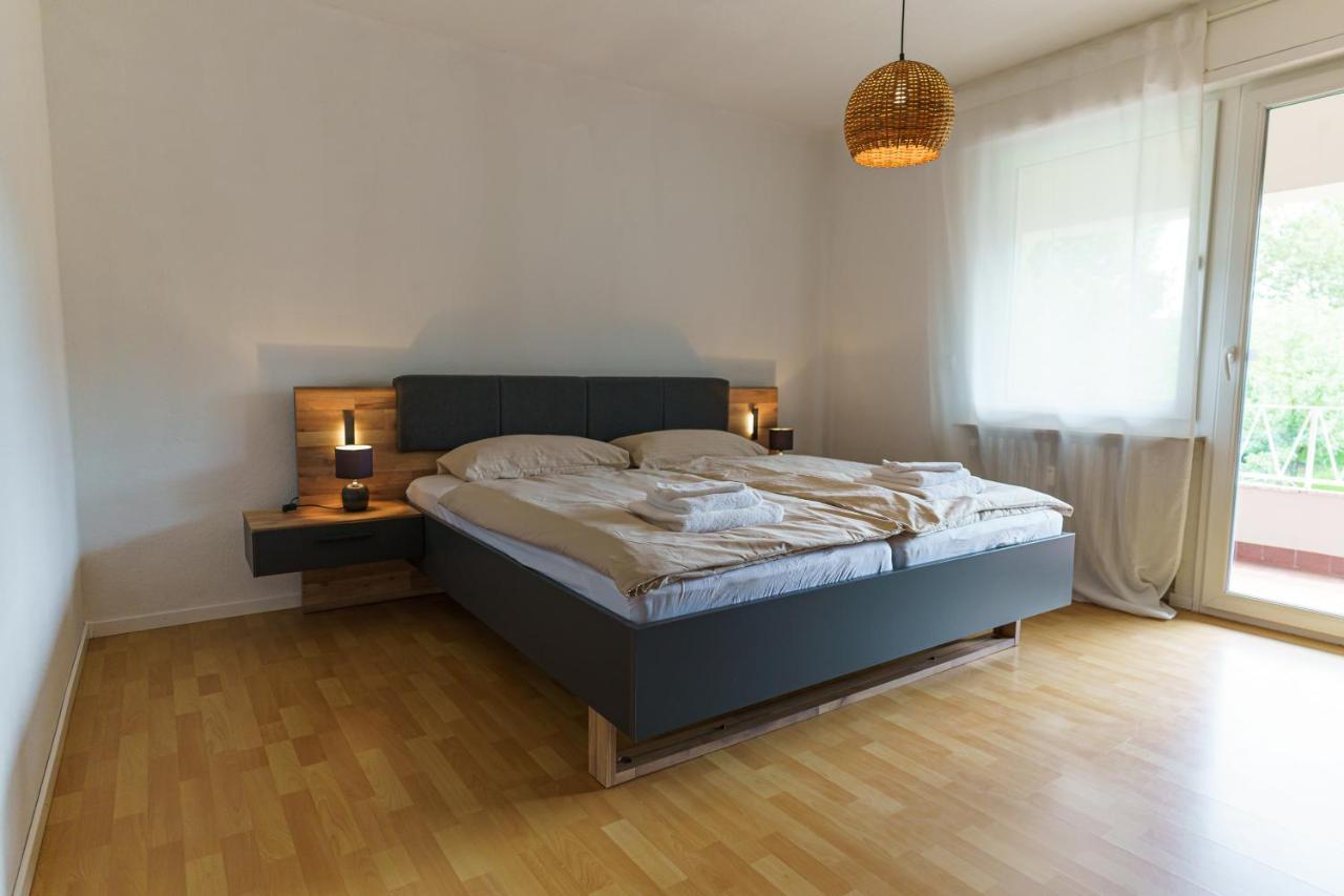 Grosszuegiges Apartment Mit Balkon Fuer Monteure Und Feriengaeste Dillingen an der Saar Exterior photo
